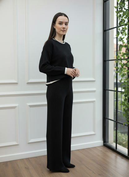 Bisiklet Yaka Çizgi Detaylı Triko Takım - Siyah - Detay