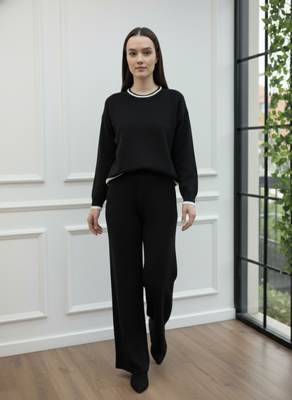 Bisiklet Yaka Çizgi Detaylı Triko Takım - Siyah - Detay