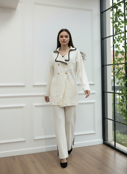 Gold Düğme Detaylı Yaka İşlemeli Triko İkili Takım