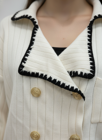 Gold Düğme Detaylı Yaka İşlemeli Triko İkili Takım