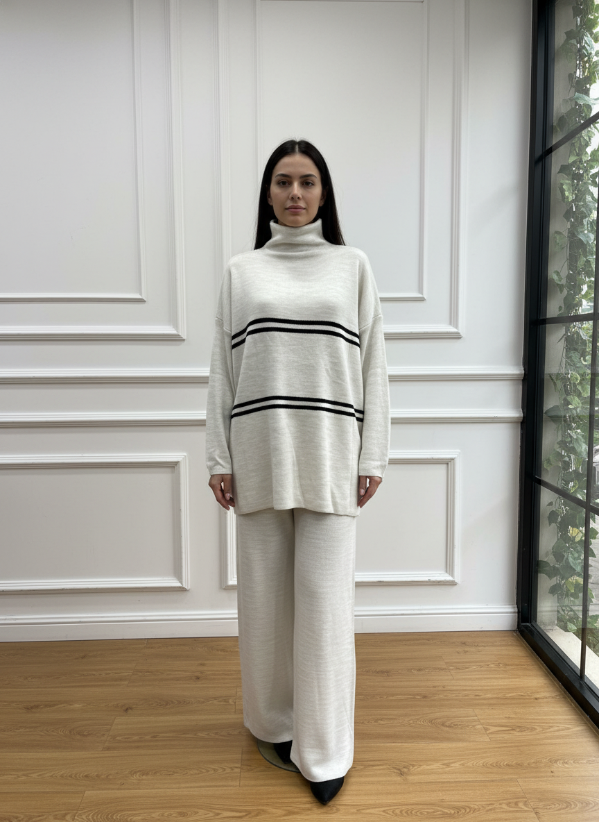 Çift Çizgi Detaylı Balıkçı Yaka Oversize Triko Takım