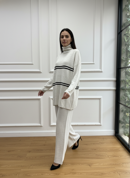 Çift Çizgi Detaylı Balıkçı Yaka Oversize Triko Takım