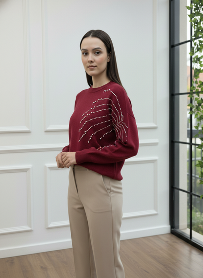 Omzu ve Kolu İnci İşlemeli Triko Kazak