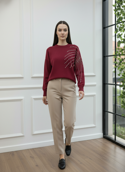 Omzu ve Kolu İnci İşlemeli Triko Kazak